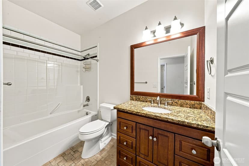 Property photo for 19220 Village Court E, Bonney Lake photo 23