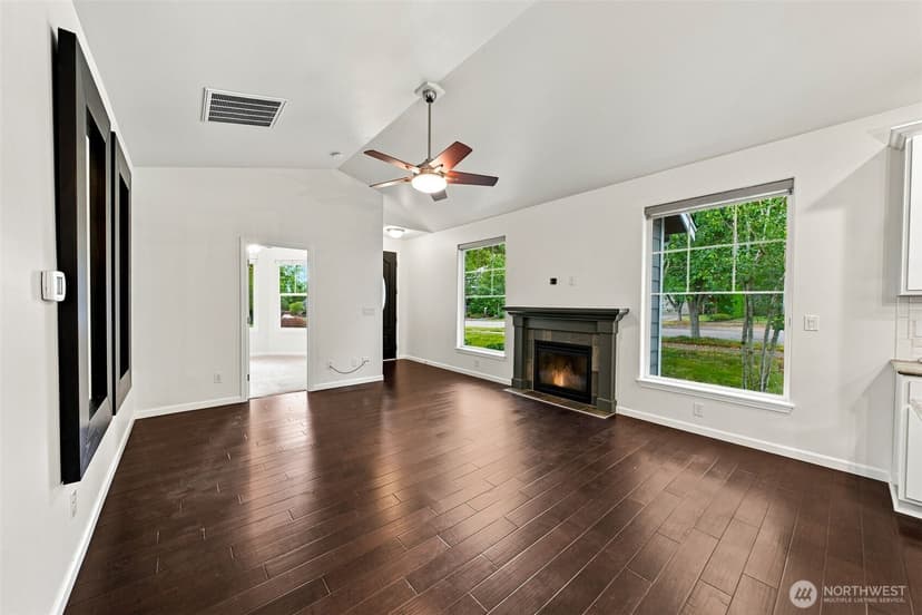 Property photo for 19220 Village Court E, Bonney Lake photo 7