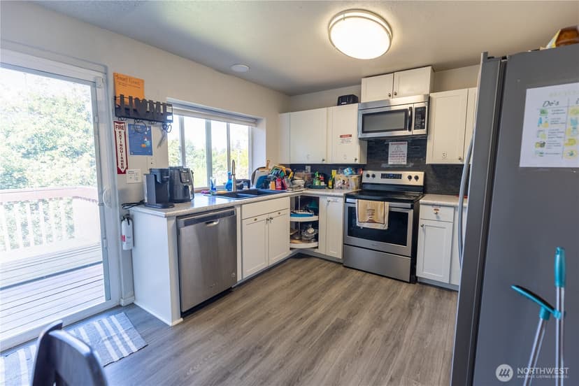 Property photo for 1743 Lafayette Street S, Parkland photo 9