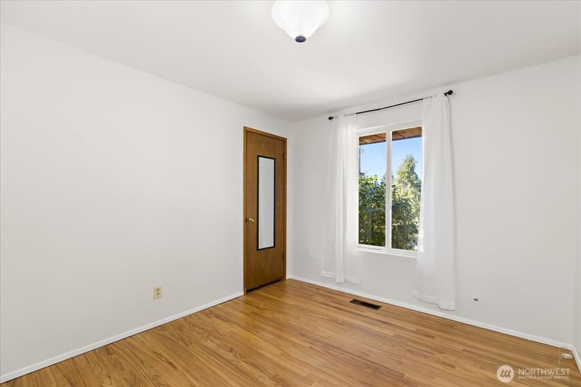 Property photo for 7212 197th Street SW, Lynnwood photo 18