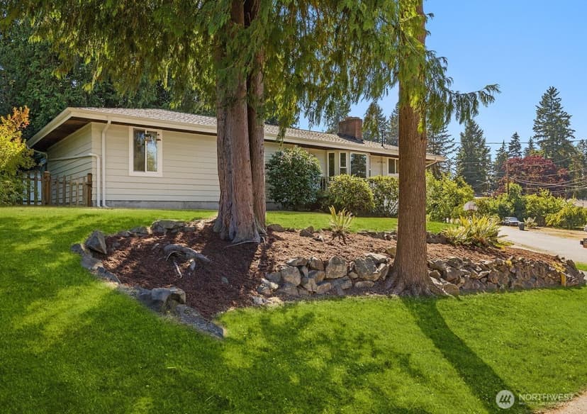 Property photo for 7212 197th Street SW, Lynnwood photo 2