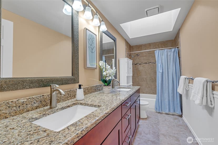 Property photo for 2052 NE Marina Vista Court, Poulsbo photo 27