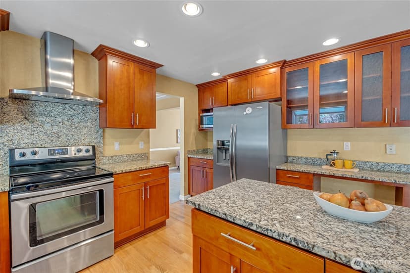 Property photo for 2052 NE Marina Vista Court, Poulsbo photo 12