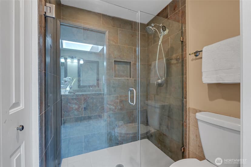 Property photo for 2052 NE Marina Vista Court, Poulsbo photo 28
