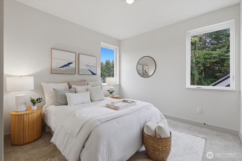 Property photo for 11732 38th Avenue NE #B, Seattle photo 11