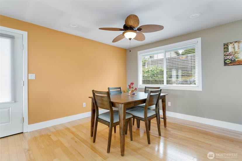 Property photo for 5539 Frances Avenue NE, Tacoma photo 5