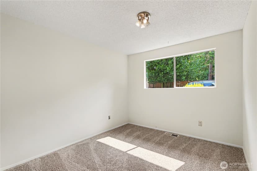 Property photo for 11617 7th Avenue SW, Seattle photo 25