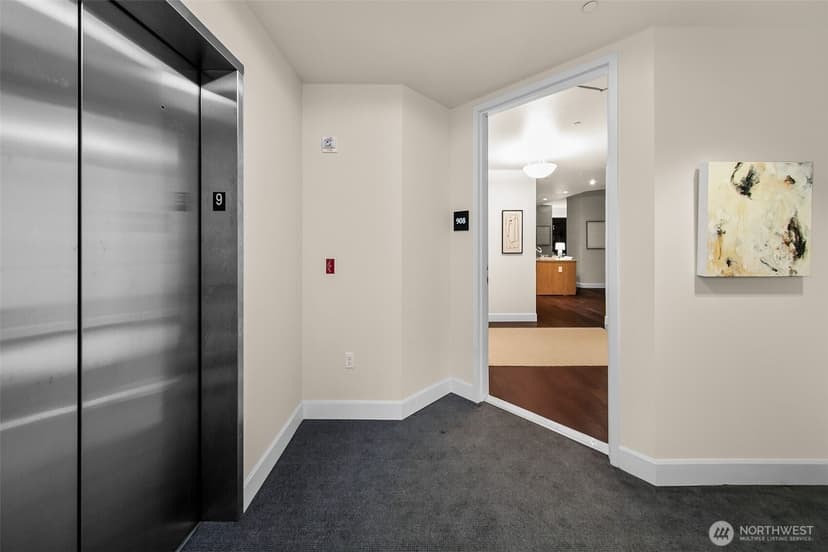 Property photo for 1920 4th Avenue #908, Seattle photo 7