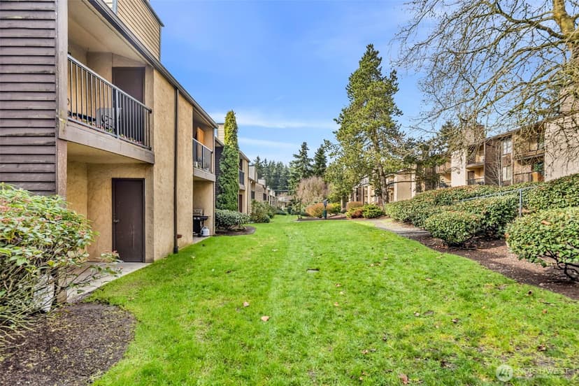 Property photo for 12520 NE 145th Terrace #E33, Kirkland photo 18