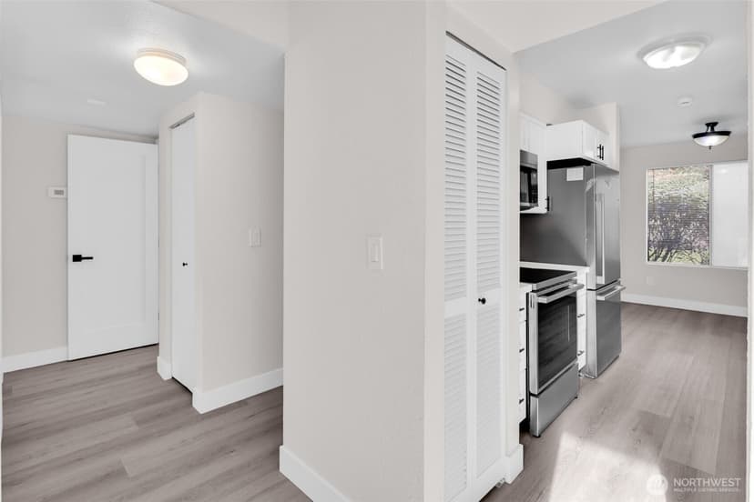 Property photo for 12520 NE 145th Terrace #E33, Kirkland photo 6