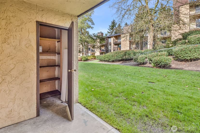 Property photo for 12520 NE 145th Terrace #E33, Kirkland photo 11