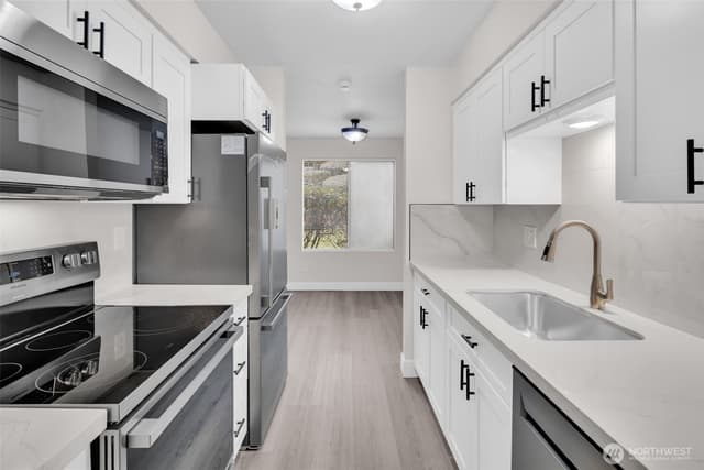 Property photo for 12520 NE 145th Terrace #E33, Kirkland