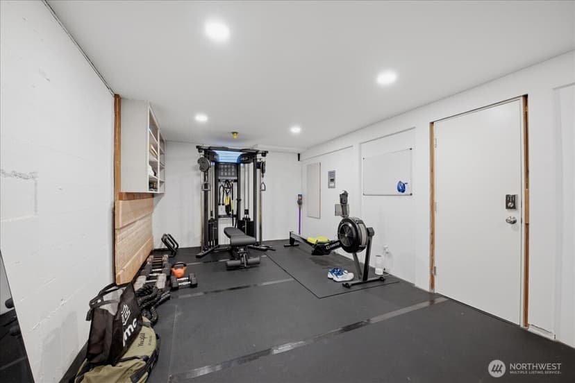 Property photo for 2568 13th Avenue W, Seattle photo 19