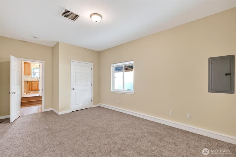 Property photo for 11618 Roseberg Avenue S, Seattle photo 19
