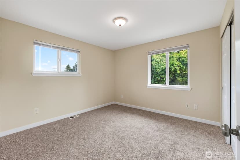 Property photo for 11618 Roseberg Avenue S, Seattle photo 16