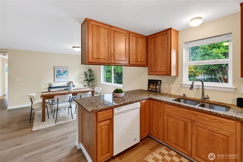 Property photo for 11618 Roseberg Avenue S, Seattle photo 12
