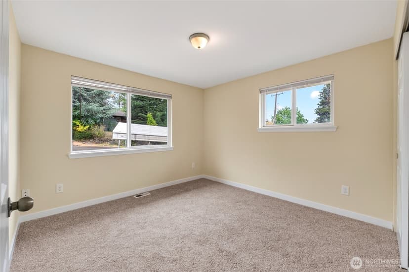 Property photo for 11618 Roseberg Avenue S, Seattle photo 15