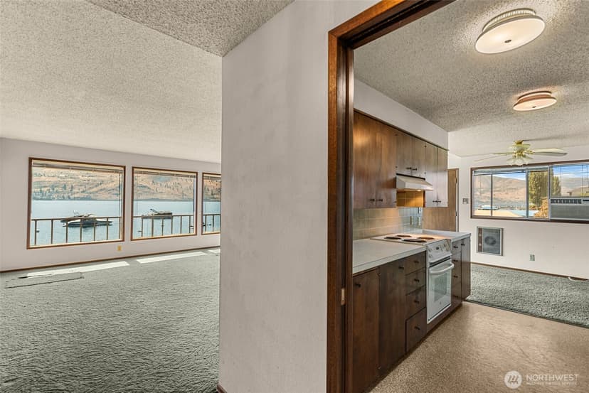 Property photo for 67 Shoreline Lane, Chelan photo 9