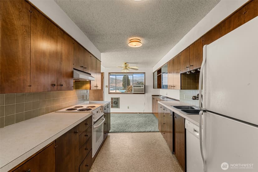 Property photo for 67 Shoreline Lane, Chelan photo 10