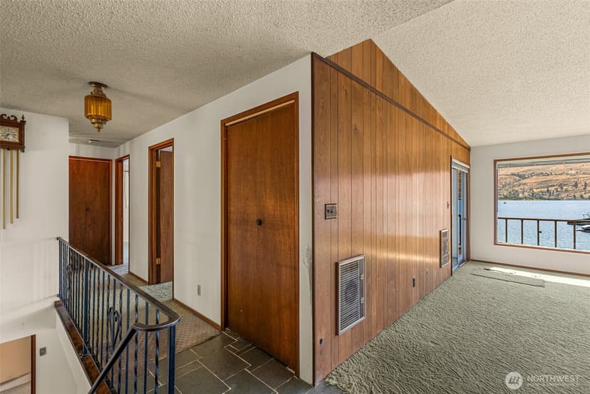 Property photo for 67 Shoreline Lane, Chelan photo 8