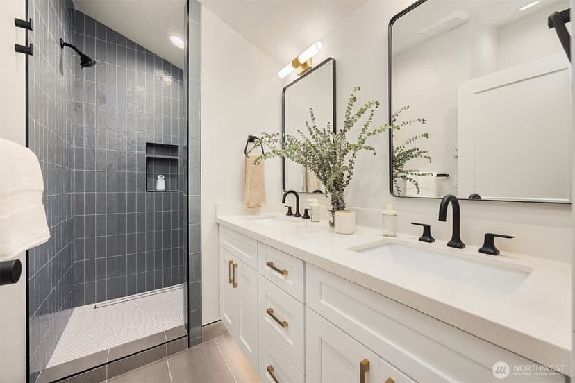 Property photo for 2316 S Forest Street, Seattle photo 19