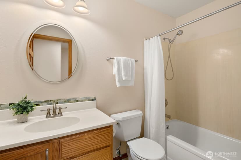 Property photo for 5844 NE 75th Street #A102, Seattle photo 15