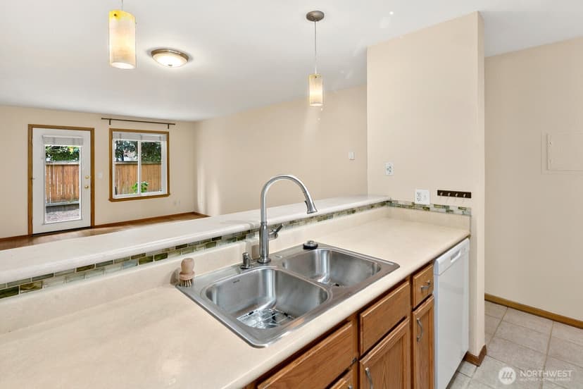 Property photo for 5844 NE 75th Street #A102, Seattle photo 10
