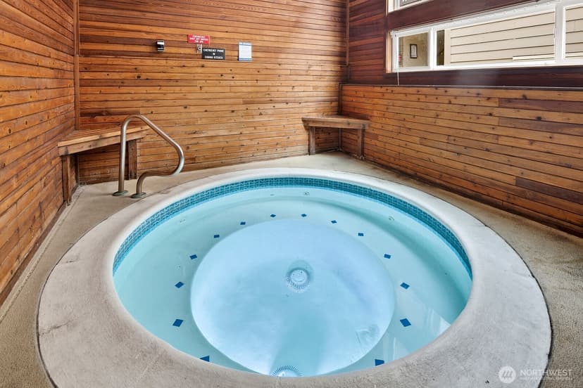 Property photo for 5844 NE 75th Street #A102, Seattle photo 28