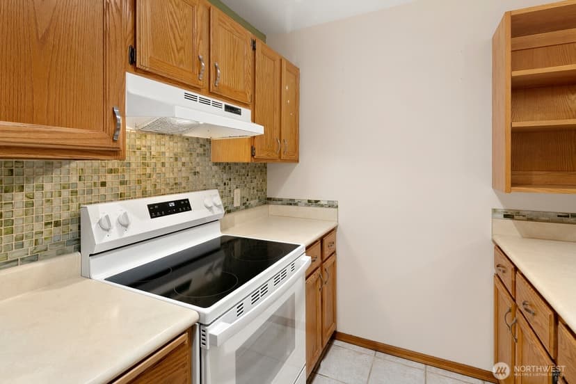 Property photo for 5844 NE 75th Street #A102, Seattle photo 11