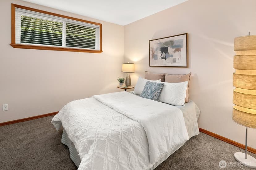 Property photo for 5844 NE 75th Street #A102, Seattle photo 12