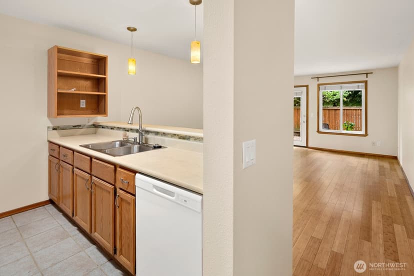 Property photo for 5844 NE 75th Street #A102, Seattle photo 9