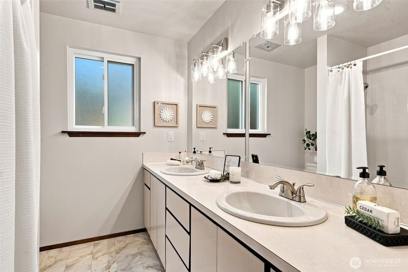 Property photo for 20315 Marine View Drive SW, Normandy Park photo 17
