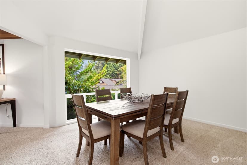 Property photo for 8626 NE 26th Place, Clyde Hill photo 10