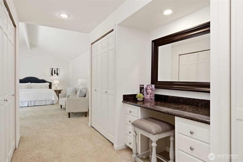 Property photo for 8626 NE 26th Place, Clyde Hill photo 14