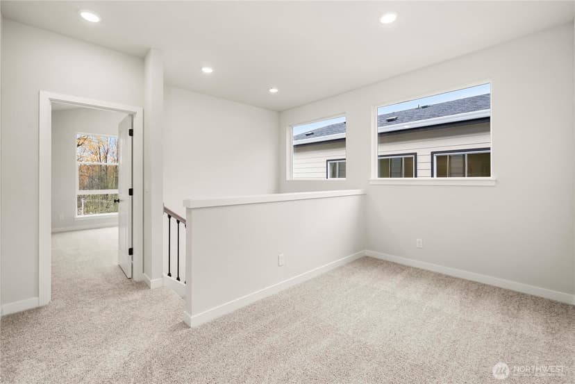 Property photo for 4163 Aberdeen Way NE, Renton photo 6