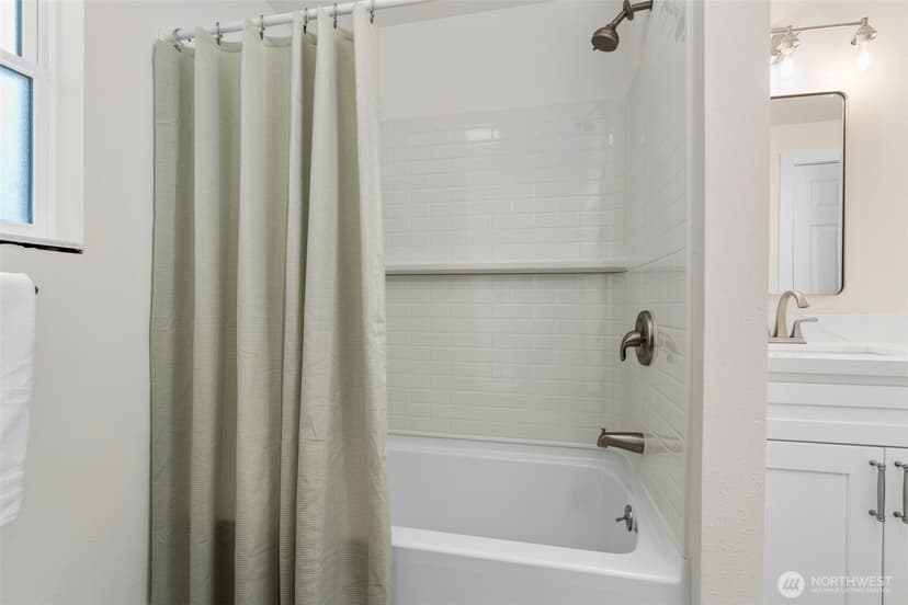 Property photo for 5330 158th Place SW, Edmonds photo 24