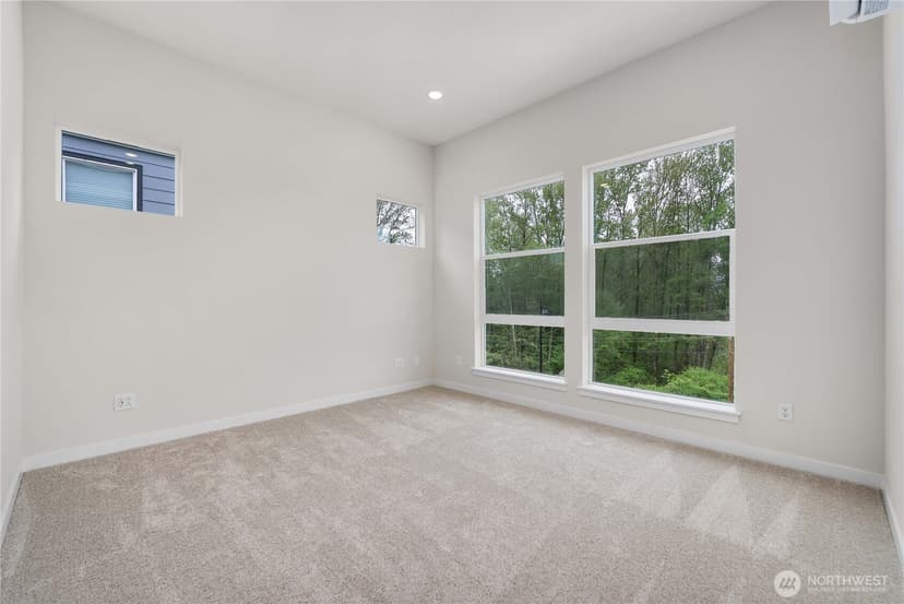 Property photo for 4261 Aberdeen Way NE, Renton photo 27