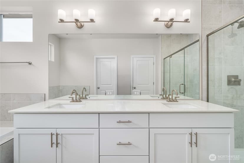 Property photo for 4261 Aberdeen Way NE, Renton photo 30