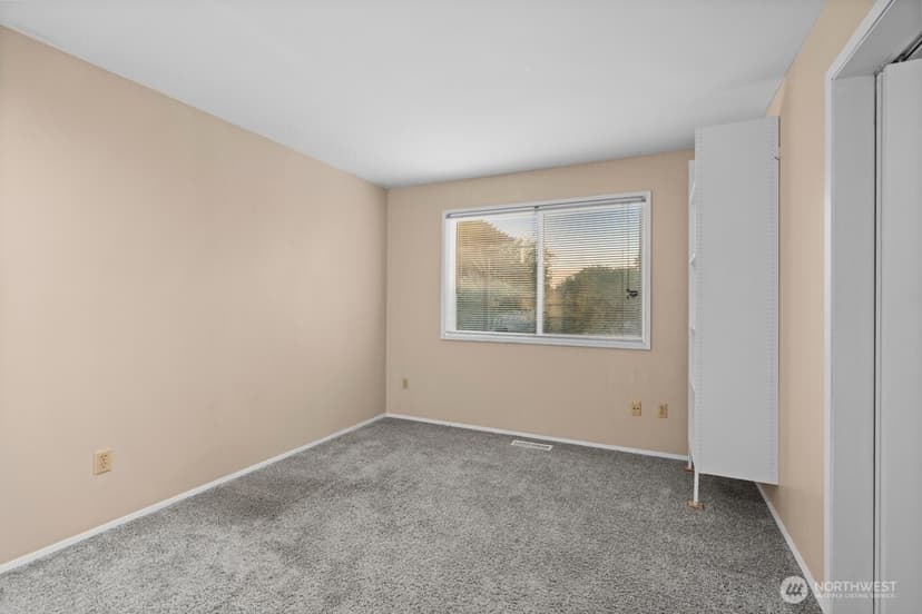 Property photo for 26621 Bristol Court, Kent photo 17