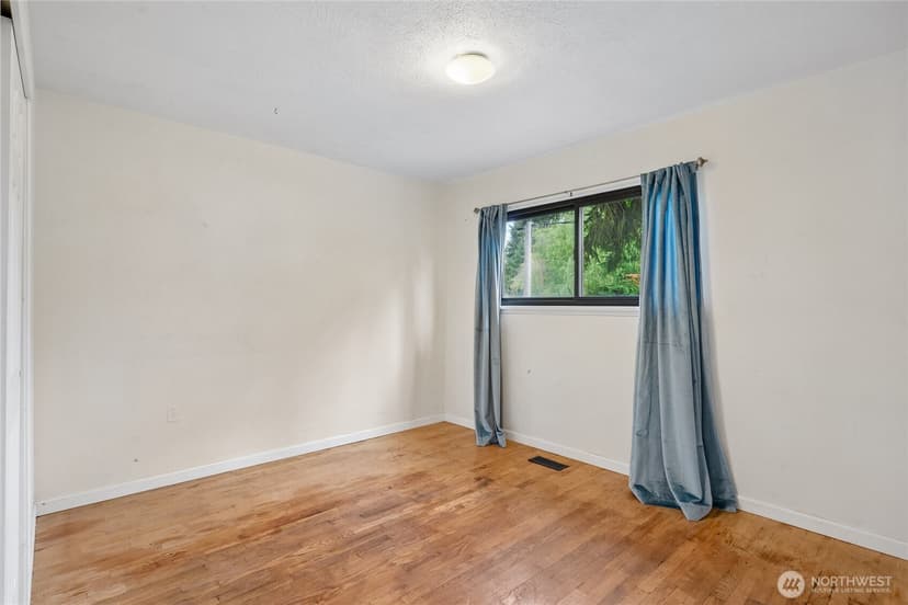 Property photo for 4223 Robin Road W, University Place photo 22