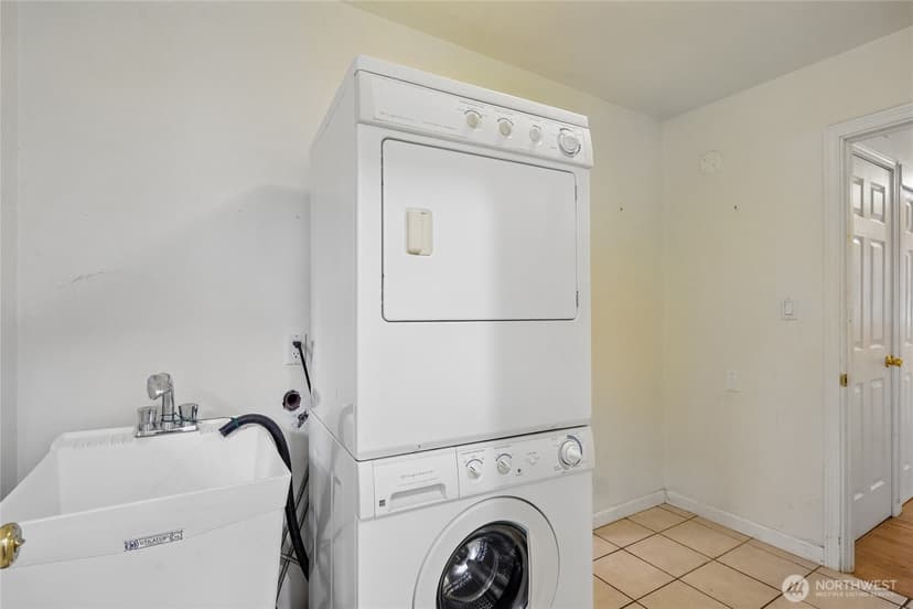 Property photo for 4223 Robin Road W, University Place photo 17