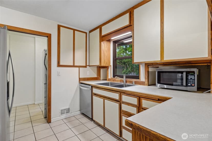 Property photo for 4223 Robin Road W, University Place photo 15