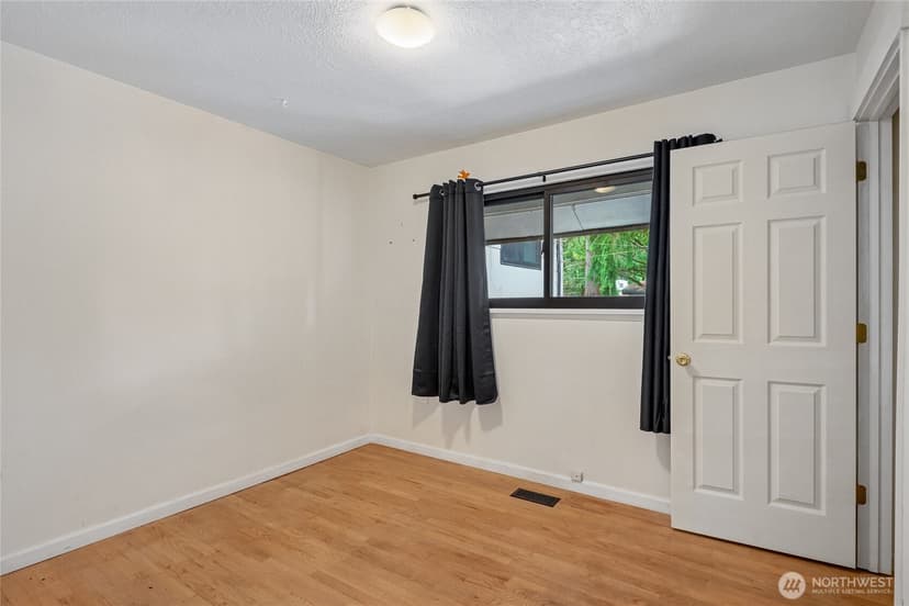 Property photo for 4223 Robin Road W, University Place photo 20