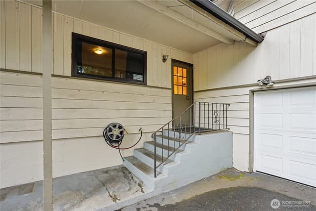 Property photo for 4223 Robin Road W, University Place photo 3