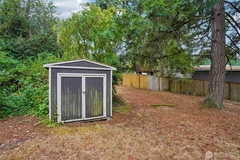 Property photo for 4223 Robin Road W, University Place photo 36