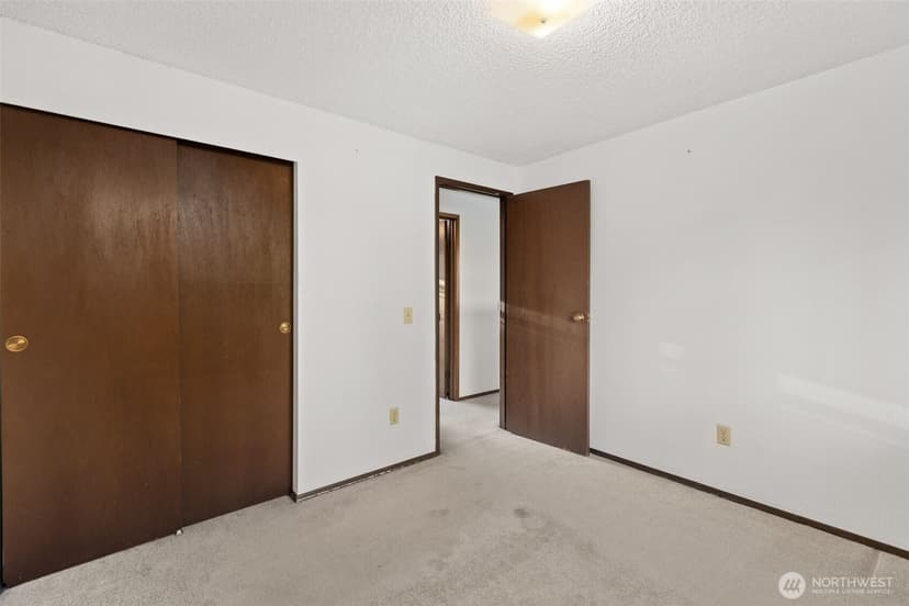 Property photo for 33411 29th Place SW, Federal Way photo 18