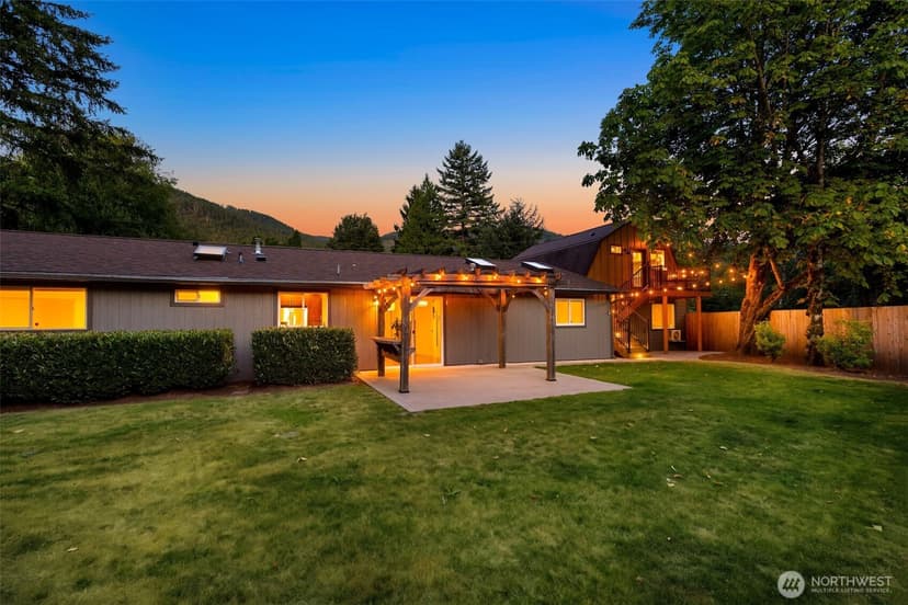 Property photo for 1109 Lewis Lane SE, Issaquah photo 12