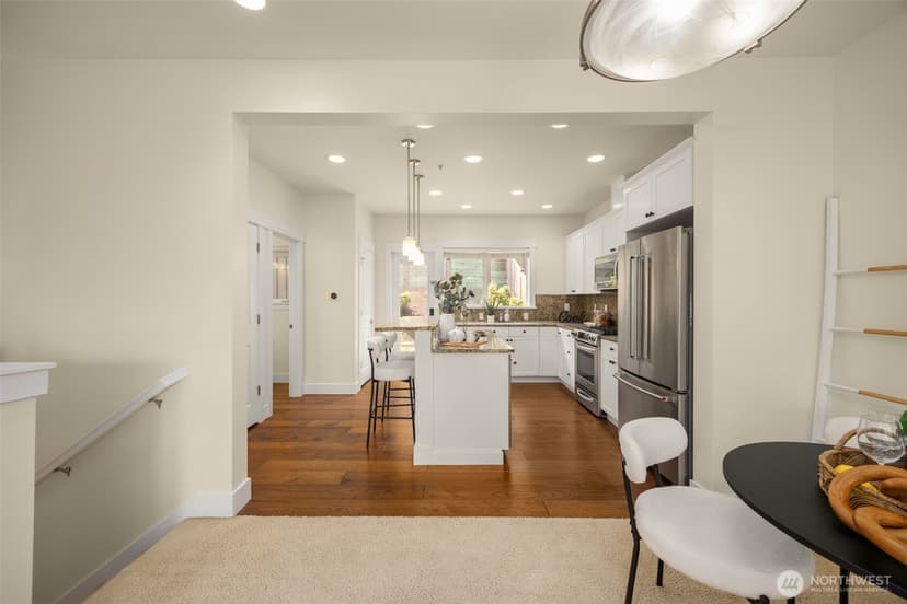 Property photo for 900 228th Avenue NE #14B, Sammamish photo 10