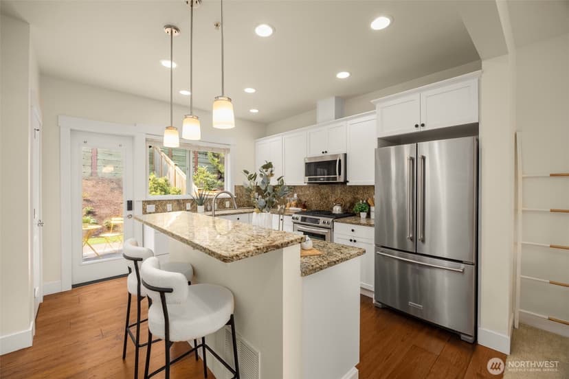 Property photo for 900 228th Avenue NE #14B, Sammamish photo 11