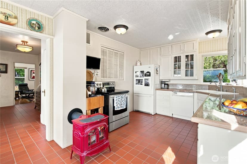 Property photo for 328 NE Oyster Point Drive, Poulsbo photo 14
